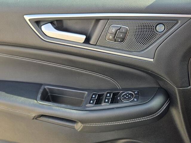 Certified 2024 Ford Edge Titanium AWD/4WD image 31