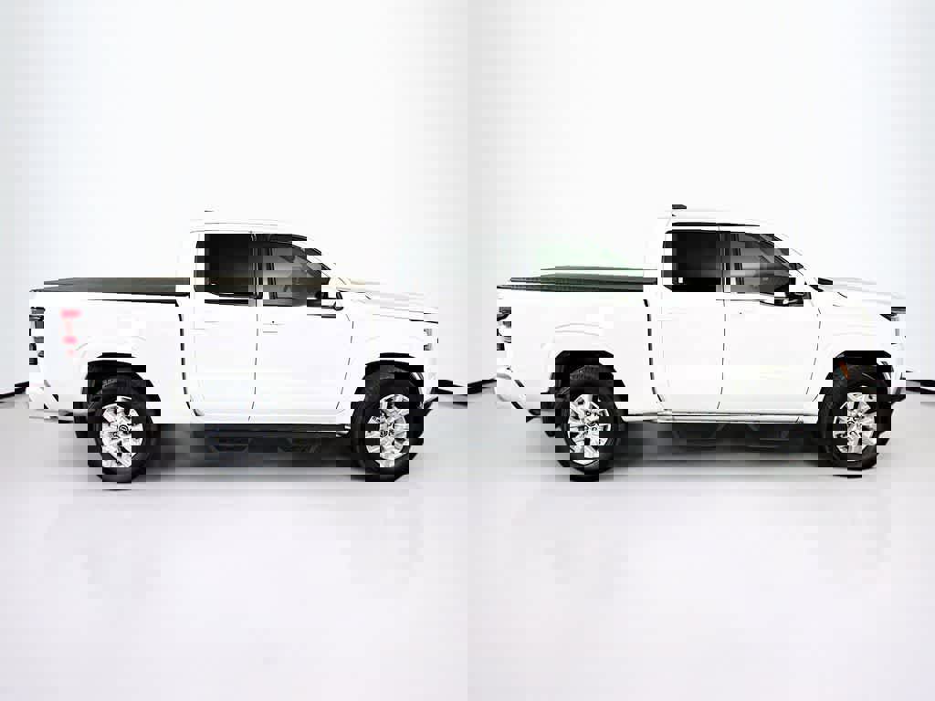 Used 2024 Nissan Frontier SV w/ Technology Package image 6