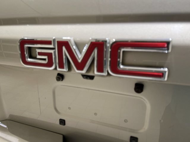 Used 2017 GMC Yukon SLT AWD/4WD image 30