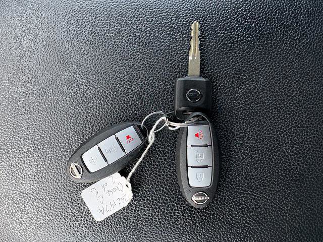 Used 2024 Nissan Titan PRO-4X w/ Pro-4x Utility Package image 20