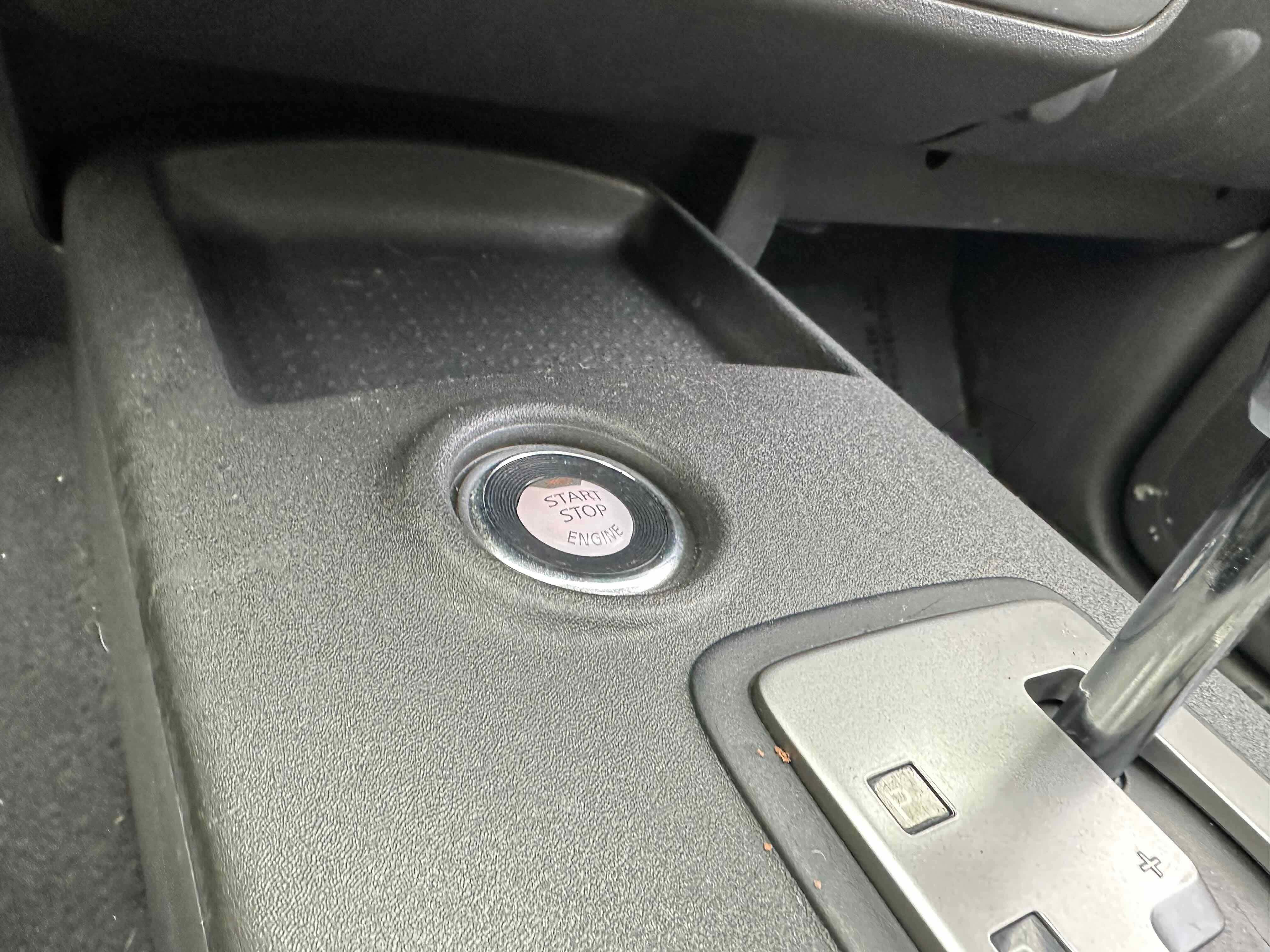 Used 2020 Nissan Frontier PRO-4X w/ Pro-4x Utility Package image 30