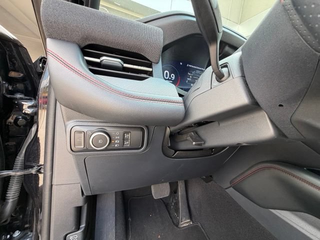 Certified 2025 Ford Explorer ST-Line AWD/4WD image 13