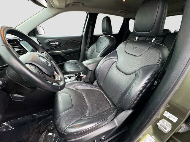 Used 2019 Jeep Cherokee Limited image 17