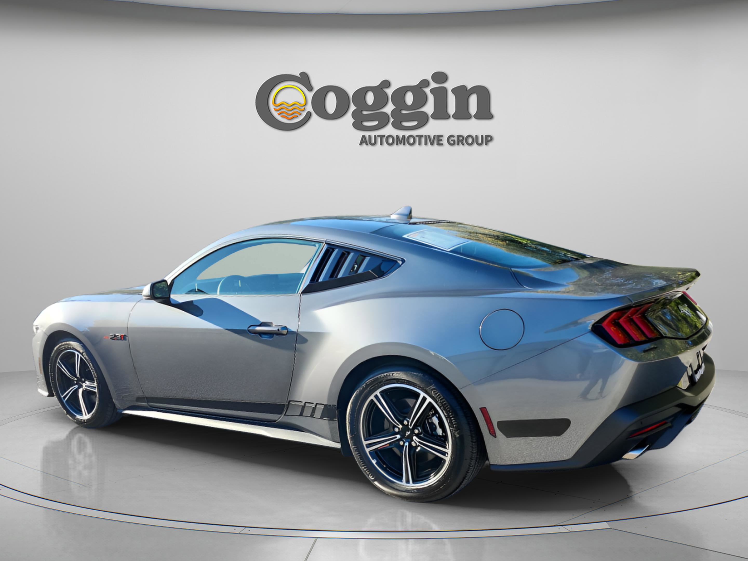 Certified 2025 Ford Mustang Coupe image 3