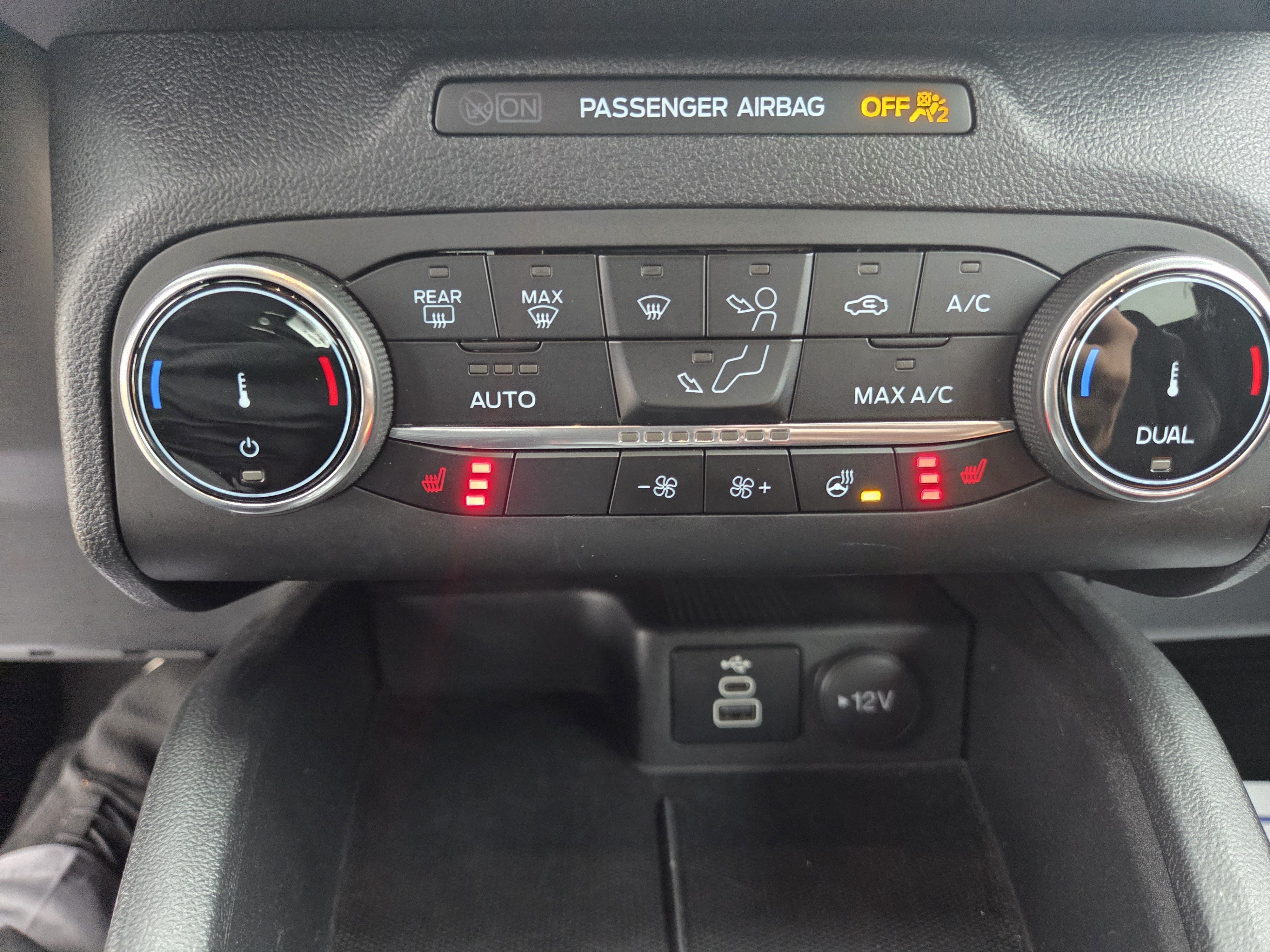 Certified 2025 Ford Escape ST-Line Select AWD/4WD image 23