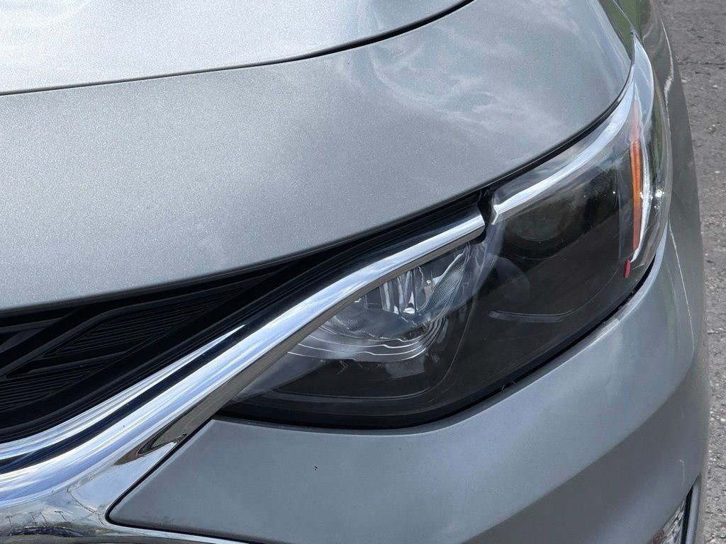 Used 2025 Chevrolet Malibu LS FWD image 5