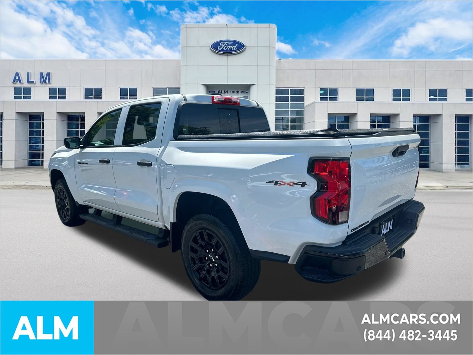 Used 2025 Chevrolet Colorado W/T w/ WT Custom Package AWD/4WD image 8