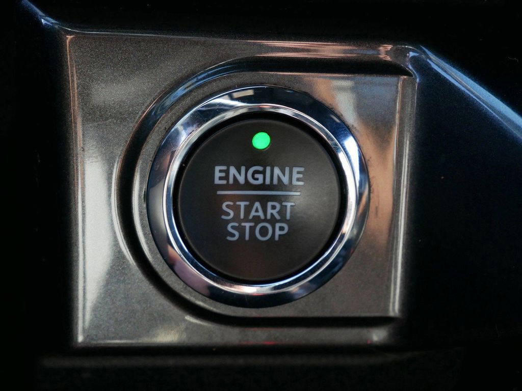 Certified 2022 Ford F150 XLT w/ Equipment Group 302A High image 23