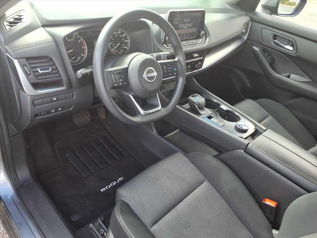 Used 2024 Nissan Rogue SV image 8