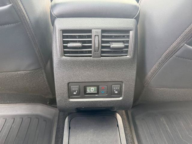 Used 2025 Mitsubishi Outlander 4WD Plug-In Hybrid image 35