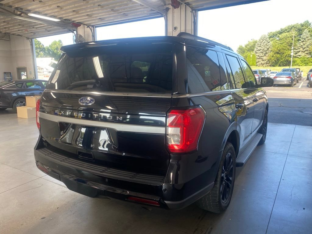 Certified 2024 Ford Expedition XLT AWD/4WD image 4