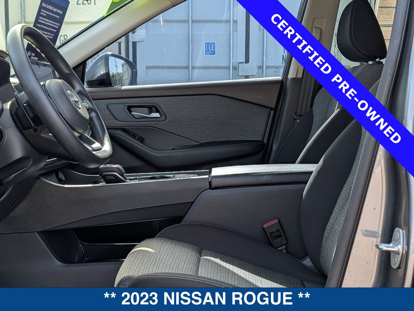 Used 2023 Nissan Rogue SV FWD image 21