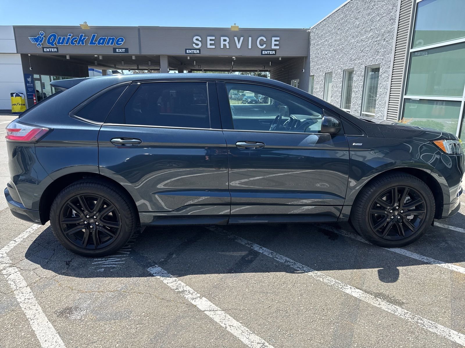 Certified 2023 Ford Edge ST-Line AWD/4WD image 6