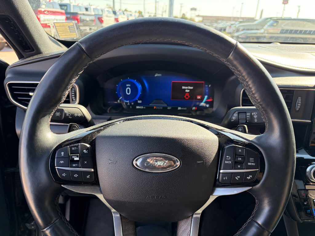 Certified 2021 Ford Explorer Platinum w/ Equipment Group 601A AWD/4WD image 26