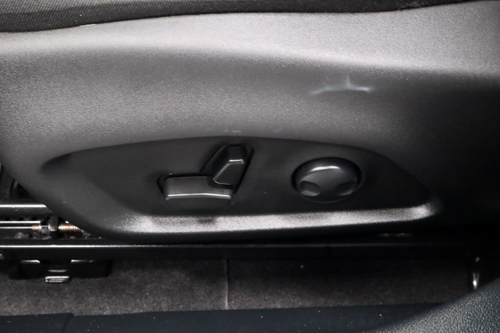 Used 2024 Jeep Compass Latitude AWD/4WD image 23