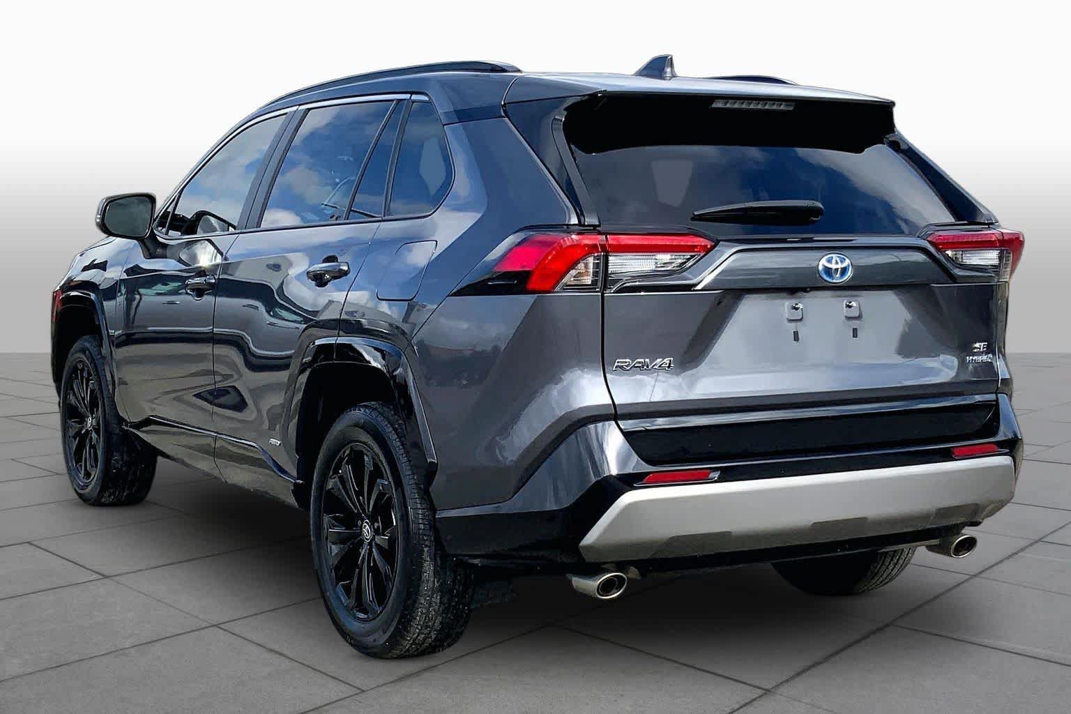 Used 2023 Toyota RAV4 SE AWD/4WD image 12