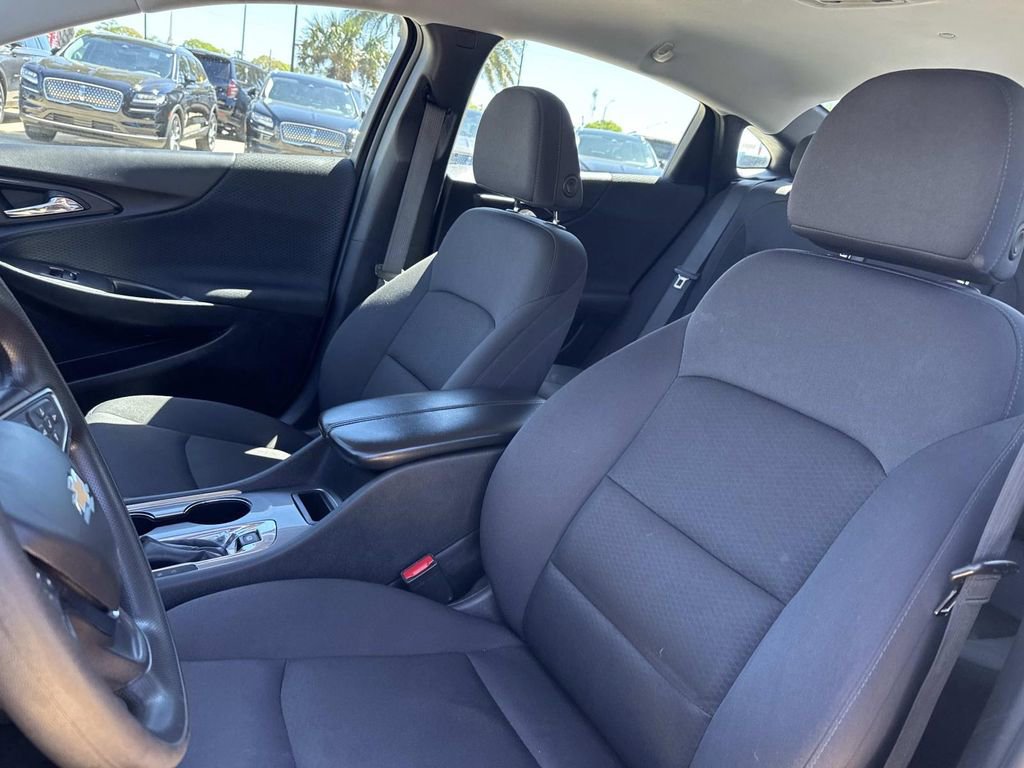 Used 2023 Chevrolet Malibu LT image 19