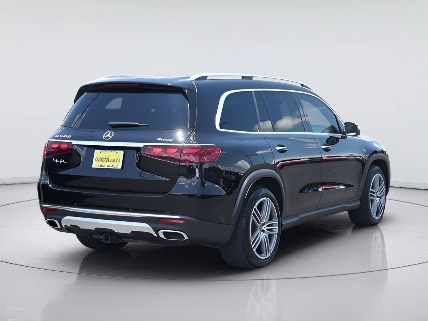 Used 2025 Mercedes-Benz GLS 450 4MATIC image 6