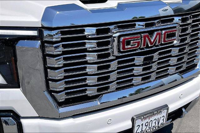 Used 2024 GMC Sierra 2500 Denali w/ Denali Reserve Package AWD/4WD image 29