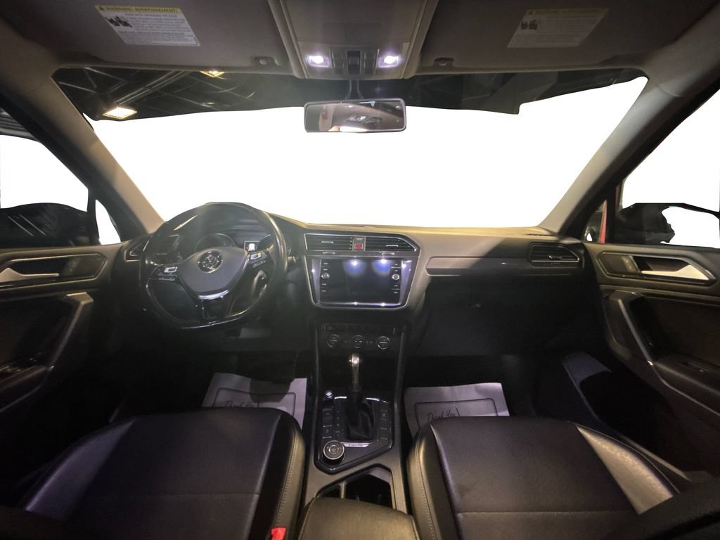 Used 2018 Volkswagen Tiguan SEL AWD/4WD image 23