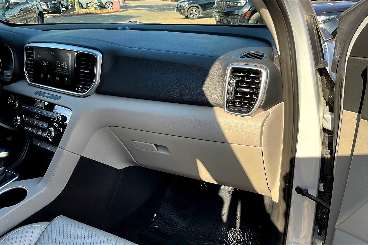 Used 2020 Kia Sportage EX image 33