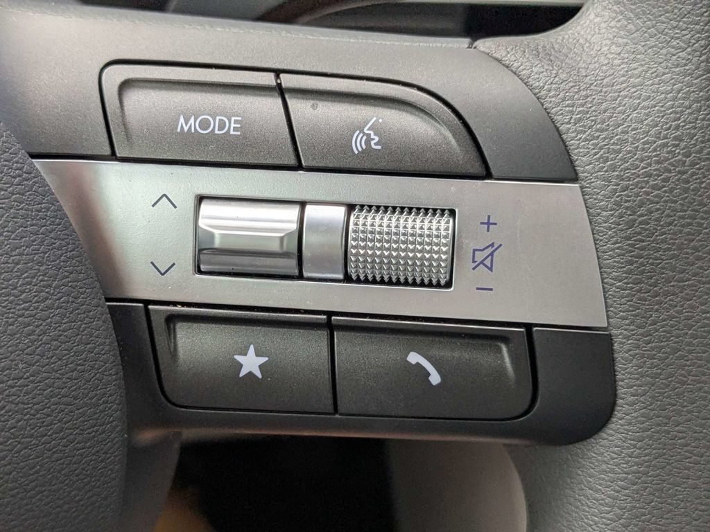 Used 2025 Hyundai Kona SE FWD image 28