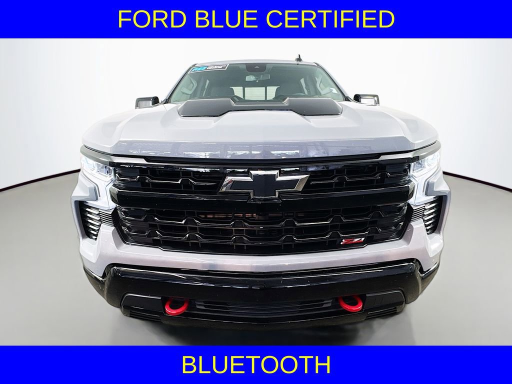 Used 2024 Chevrolet Silverado 1500 LT Trail Boss w/ Convenience Package II AWD/4WD image 3