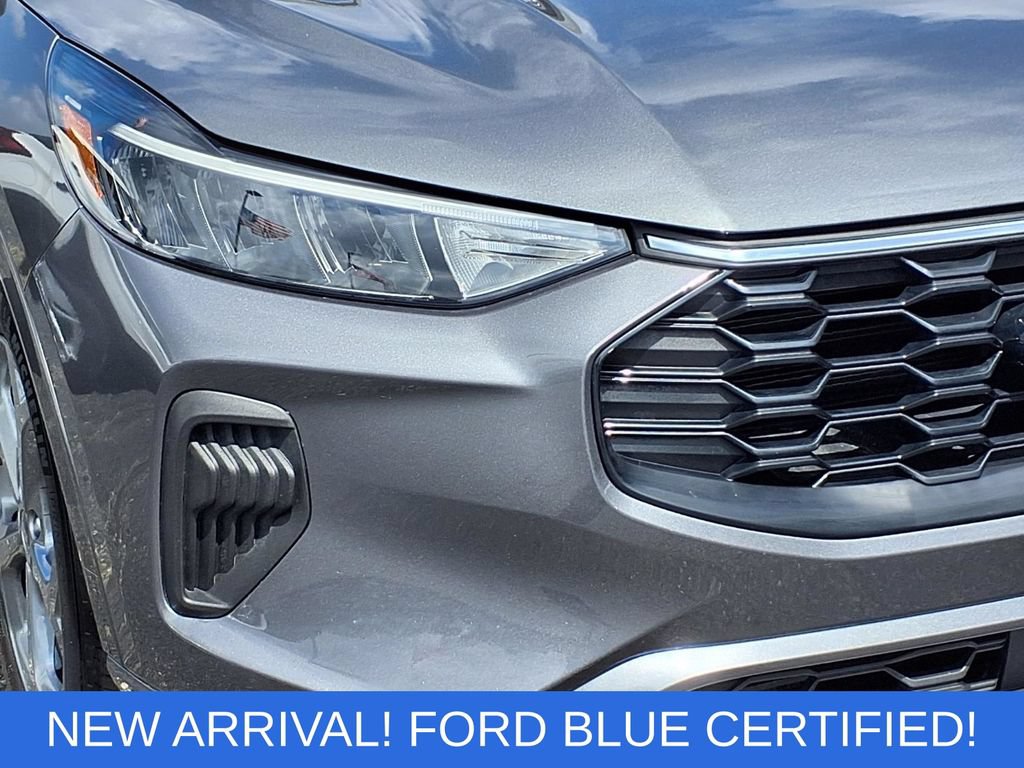 Certified 2023 Ford Escape ST-Line w/ Tech Pack #1 AWD/4WD image 31