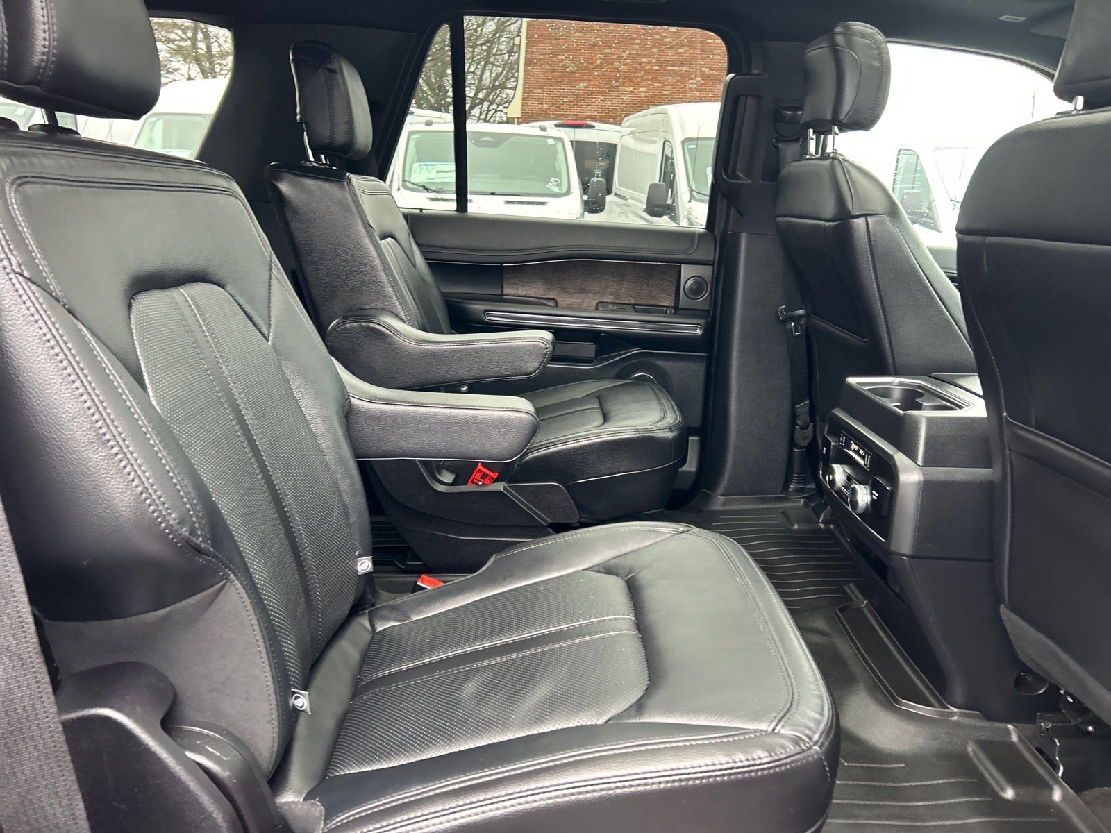 Certified 2020 Ford Expedition Limited w/ Special Edition Package image 24