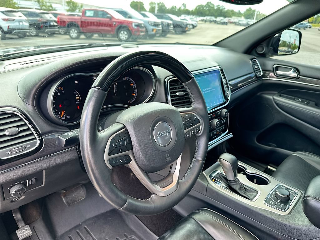 Used 2019 Jeep Grand Cherokee Overland AWD/4WD image 10