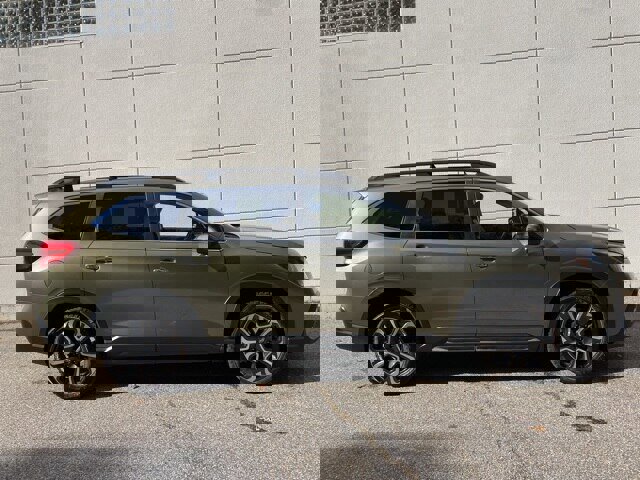 Used 2023 Subaru Ascent Touring image 2