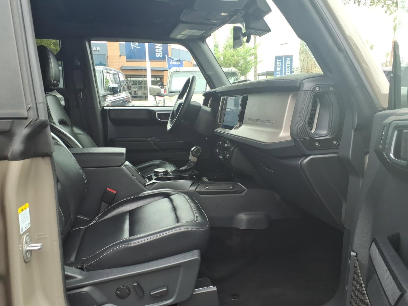 Certified 2025 Ford Bronco Outer Banks AWD/4WD image 11