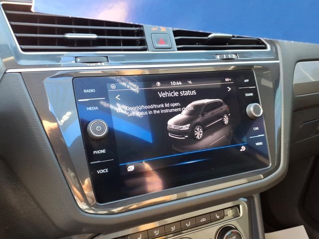 Used 2021 Volkswagen Tiguan SE w/ Panoramic Sunroof Package FWD image 25