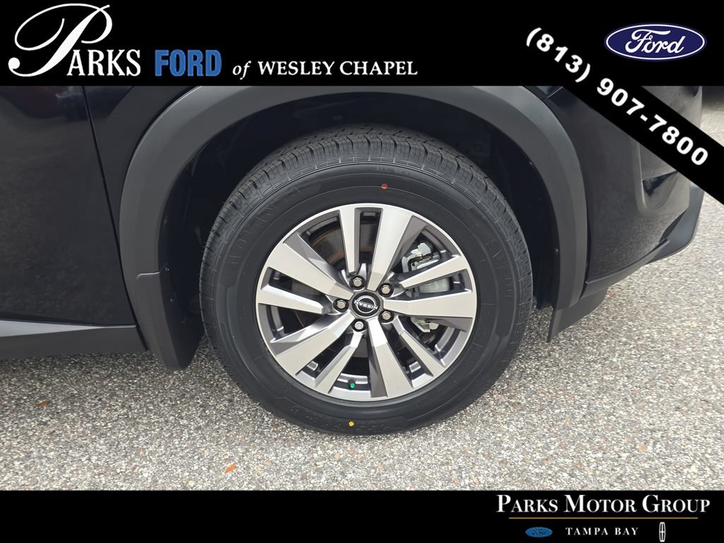Used 2023 Nissan Pathfinder SL AWD/4WD image 32