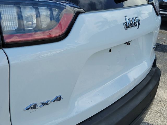Used 2019 Jeep Cherokee Latitude Plus w/ Comfort/Convenience Group AWD/4WD image 6