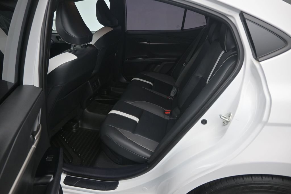Used 2025 Toyota Camry SE FWD image 19