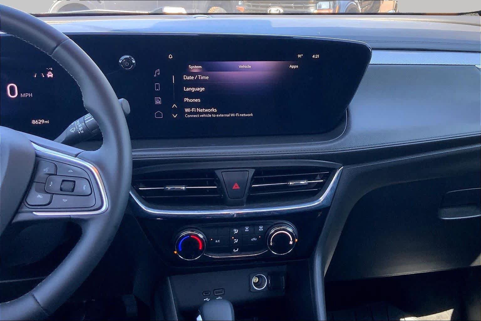 Used 2025 Buick Encore GX Sport Touring w/ Advanced Technology Package FWD image 7