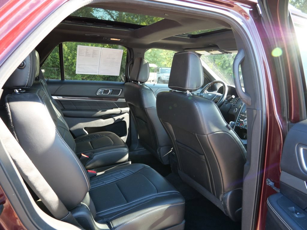 Certified 2018 Ford Explorer Platinum AWD/4WD image 12