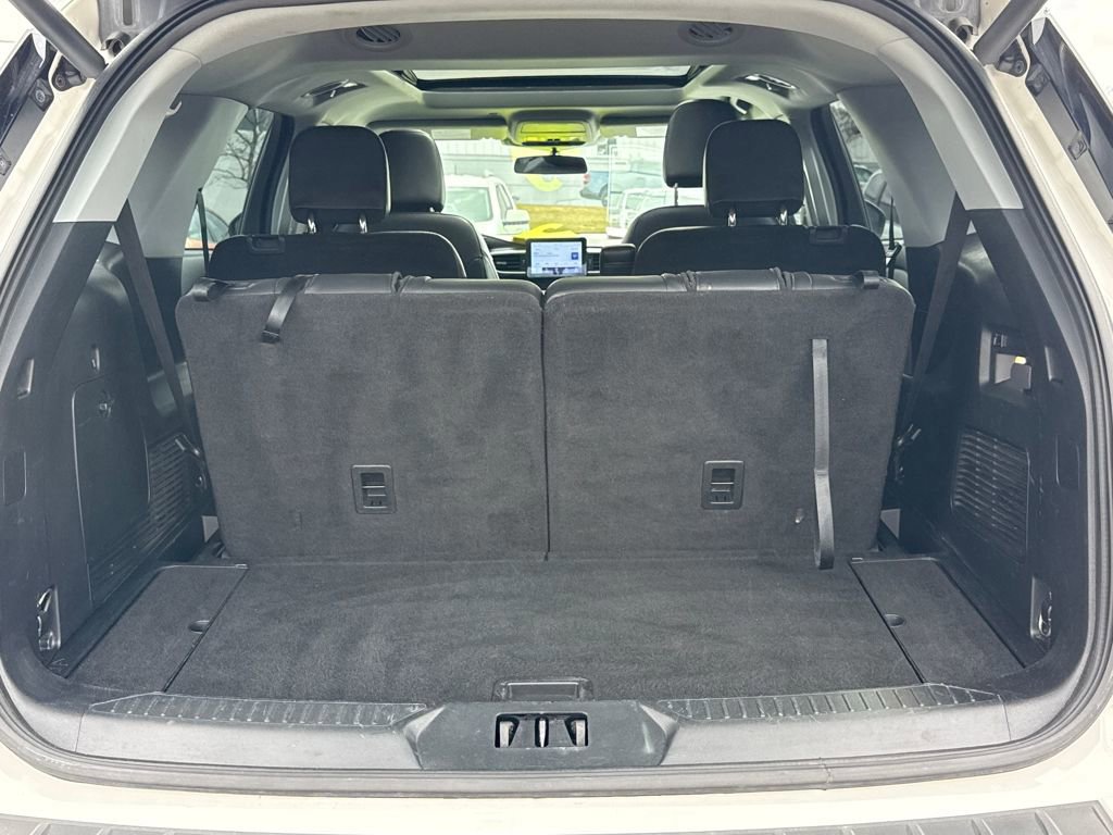 Certified 2023 Ford Explorer XLT image 7