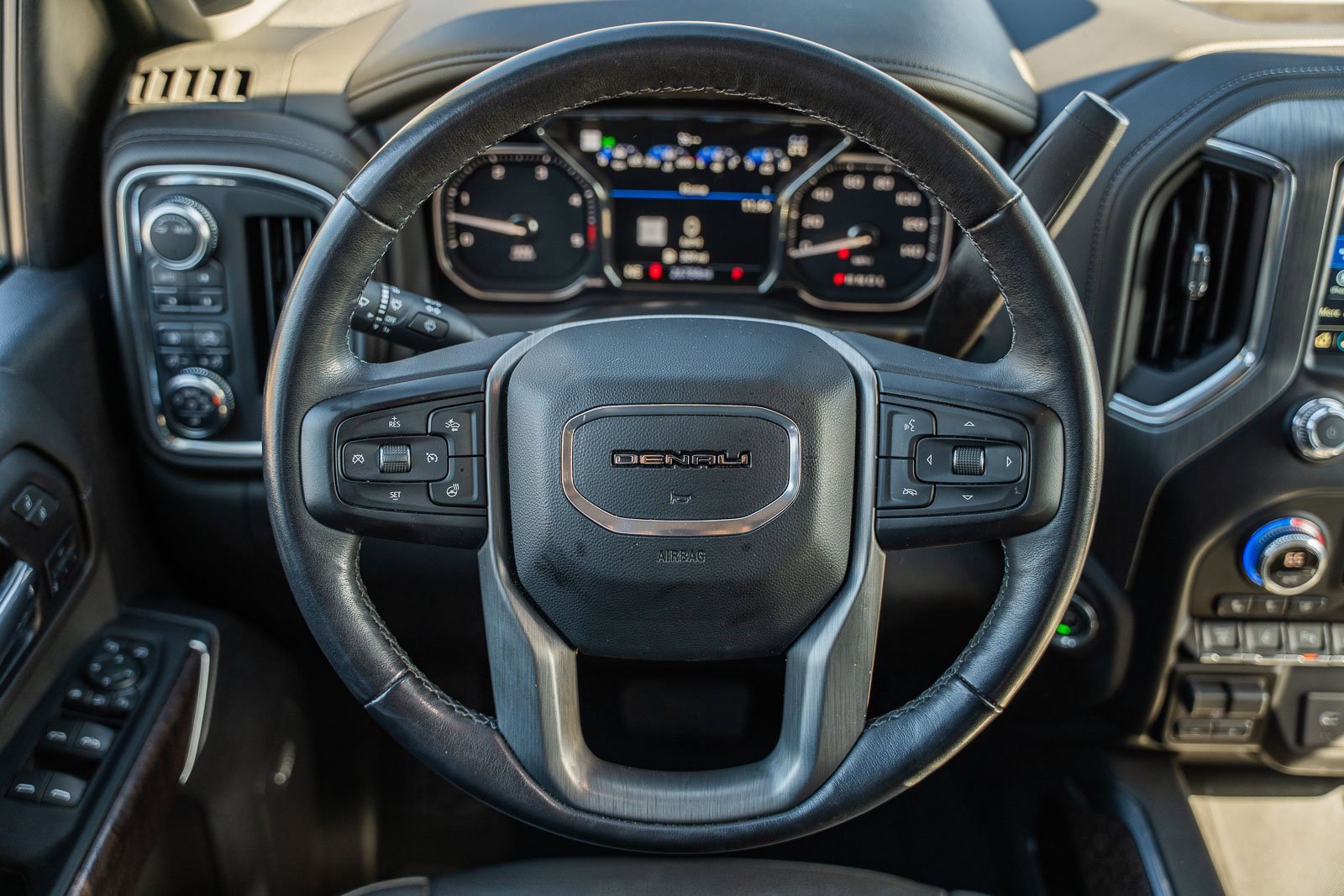 Used 2022 GMC Sierra 2500 Denali w/ Denali Ultimate Package image 31