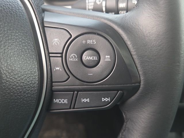 Used 2024 Toyota Corolla Cross XLE w/ Convenience Package image 42