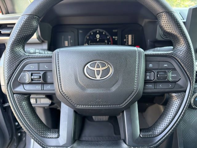 Used 2025 Toyota Tacoma SR5 AWD/4WD image 14