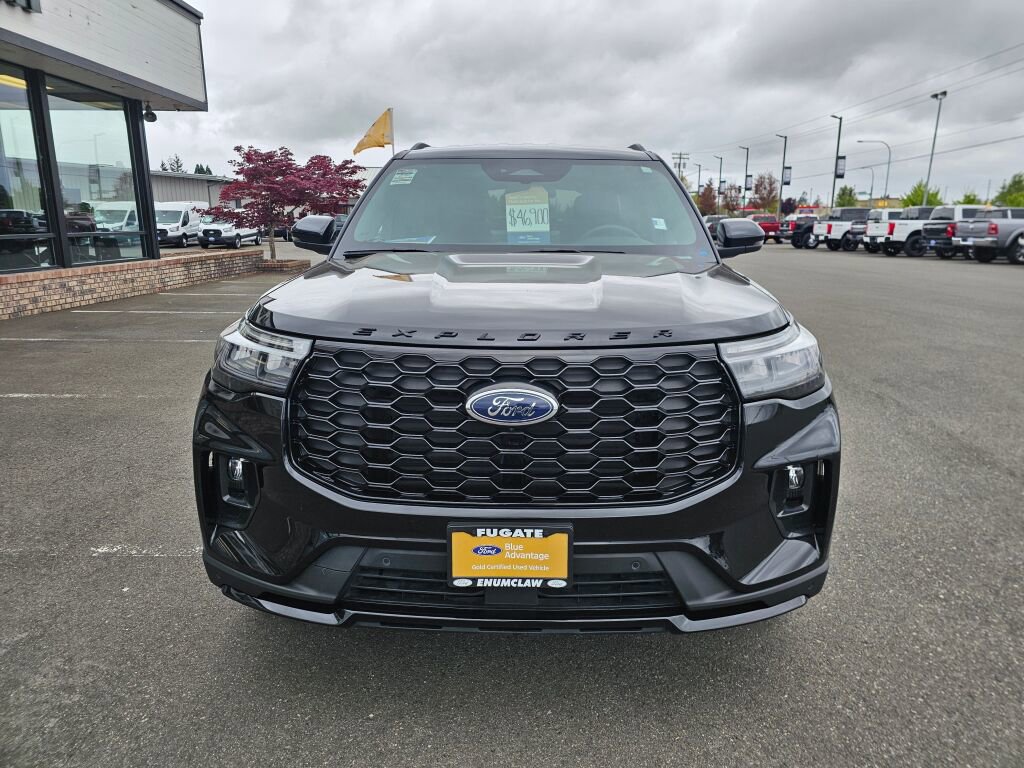 Certified 2025 Ford Explorer ST-Line AWD/4WD image 3
