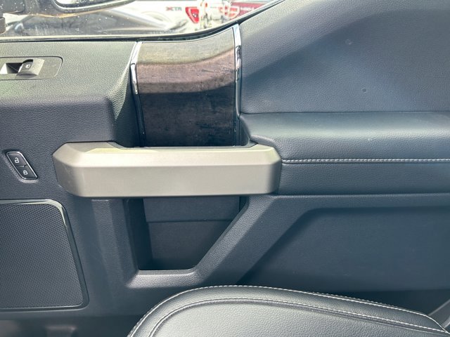 Certified 2022 Ford F350 Lariat w/ Lariat Ultimate Package image 16