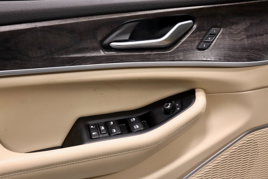 Used 2024 Jeep Grand Cherokee Limited 4xe image 23