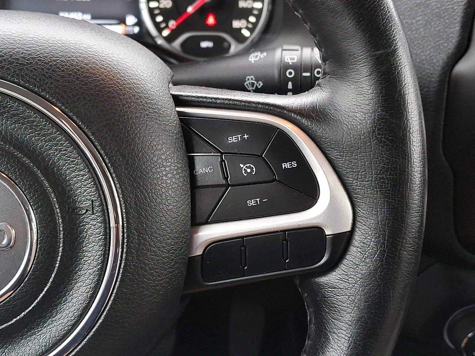 Used 2019 Jeep Renegade Latitude w/ UConnect 8.4 Nav Group image 22