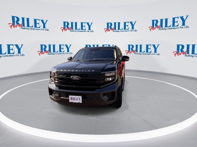 Certified 2025 Ford Expedition Max Active AWD/4WD image 3