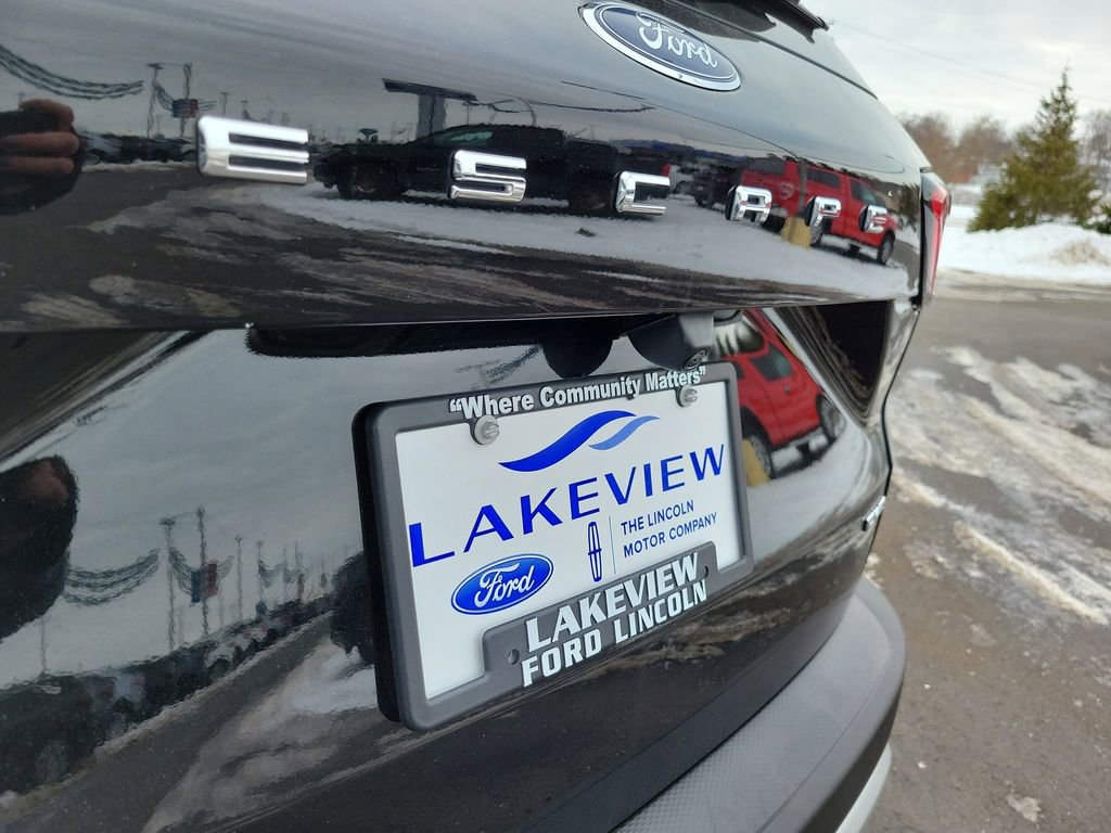 Certified 2025 Ford Escape Platinum image 27