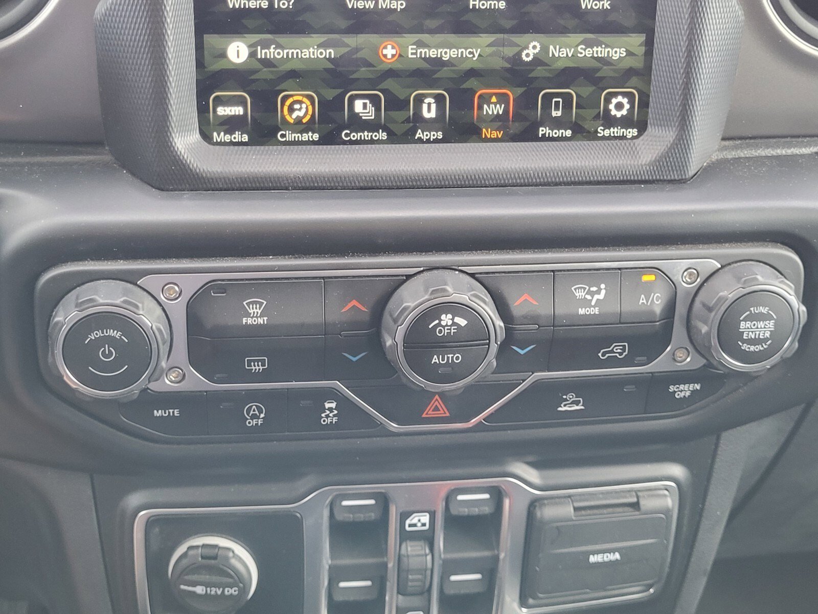 Used 2022 Jeep Wrangler Unlimited Sport image 21