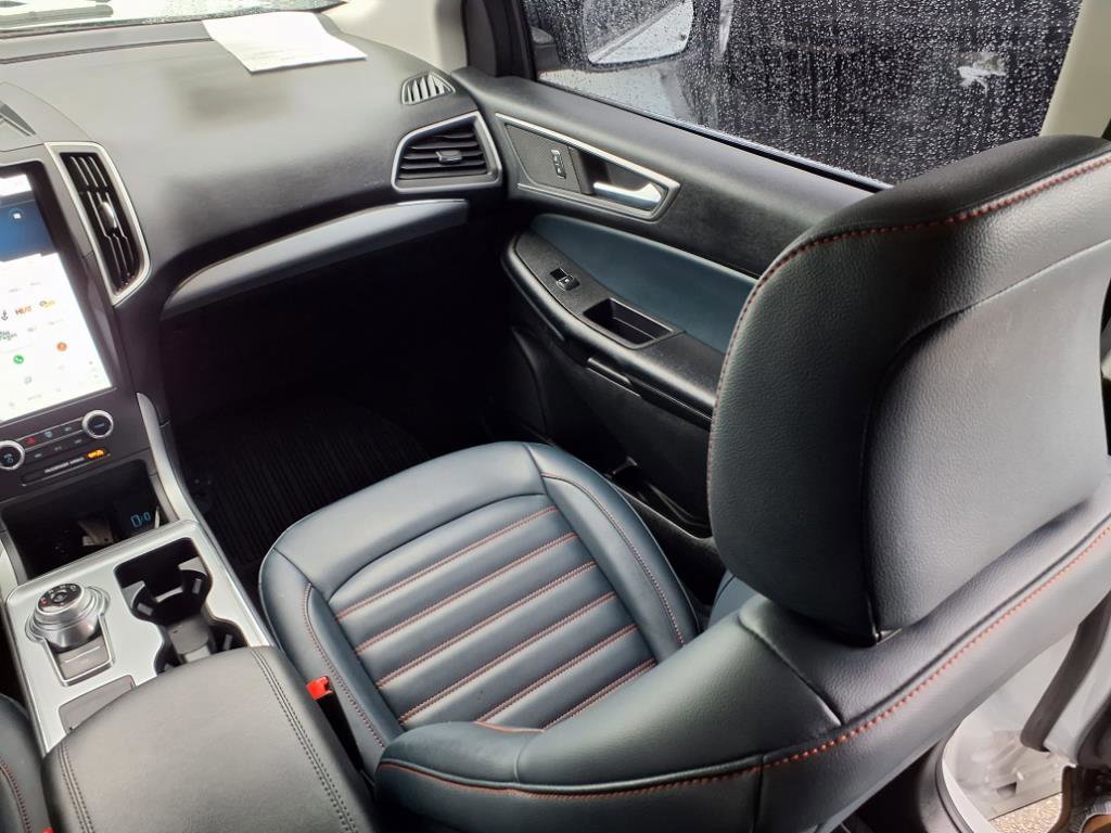 Certified 2022 Ford Edge SEL w/ Sport Appearance Package image 16